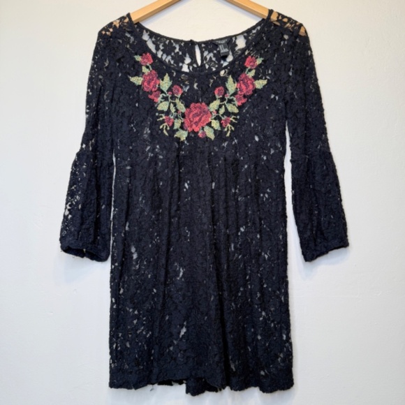 F21 | Sheer Lace Rose Floral Embroidery Babydoll Mini Holiday Dress - Picture 1 of 1